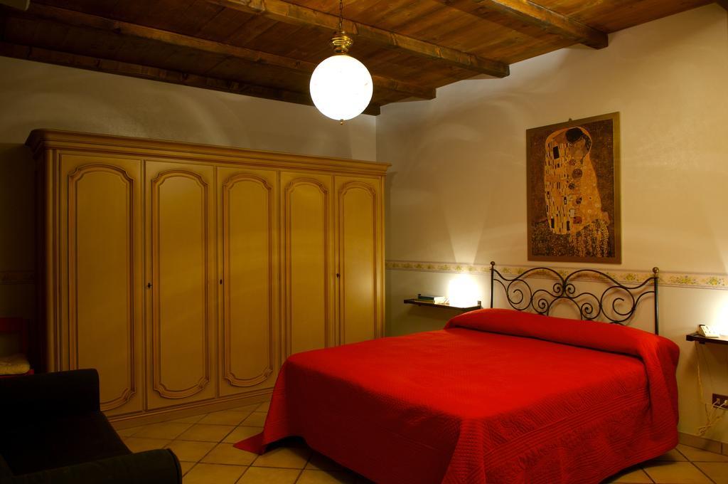 La Colonna Bed and Breakfast Montelanico Δωμάτιο φωτογραφία